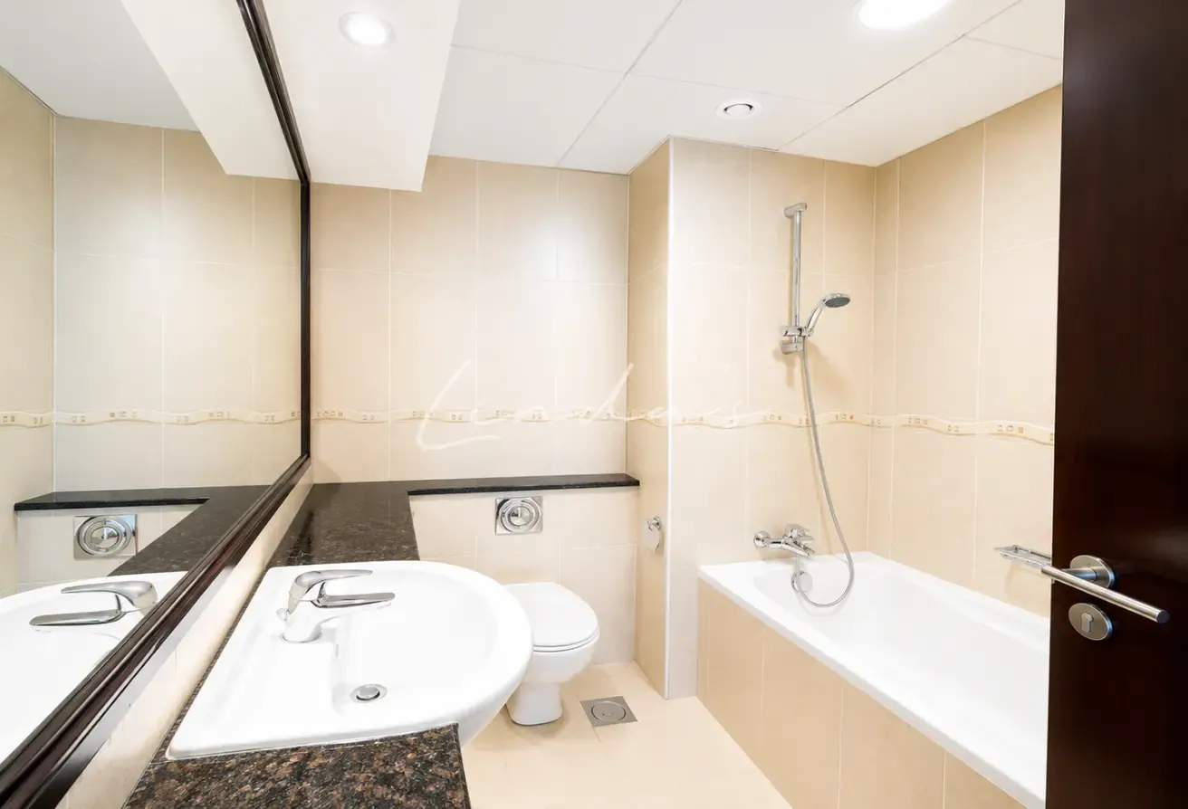 Upgraded 4BR| Maid | High Floor|2 Parking | Vacant