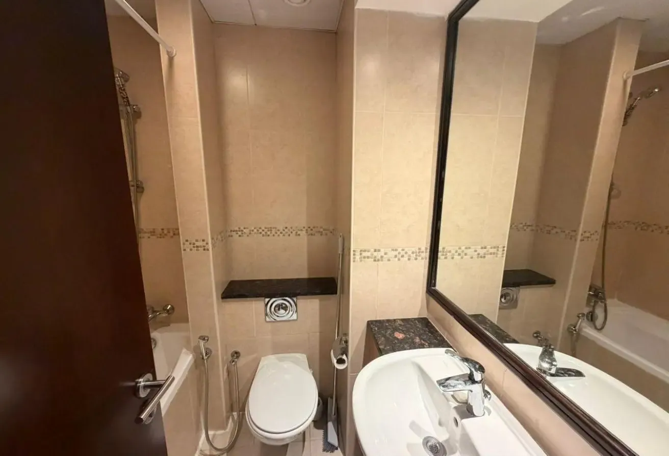 Lake View| Ready to move in|Hot deal| With Balcony