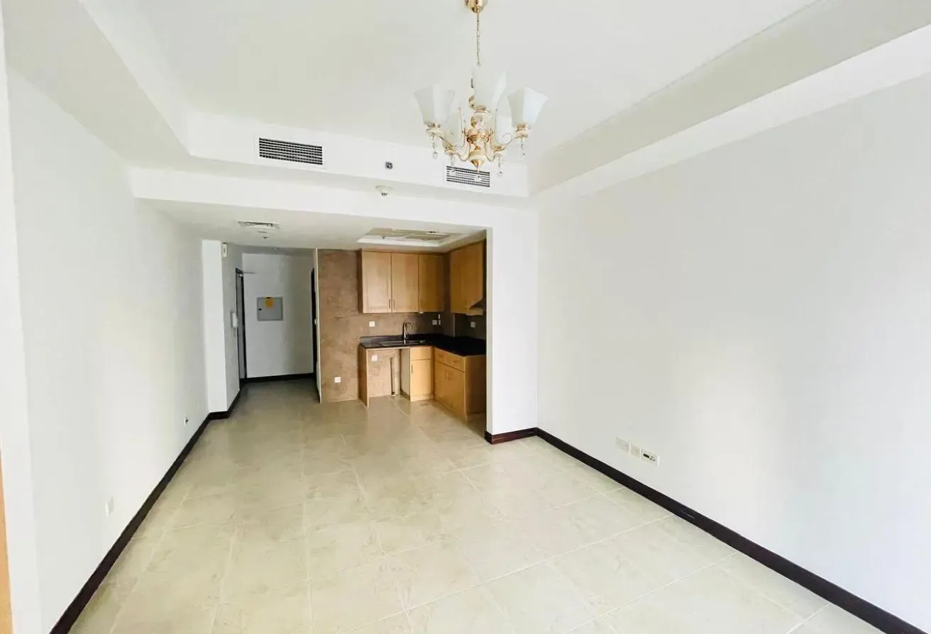 STUIDO| WITH BALCONY| HUGE LAYOUT| LAKE VIEW|