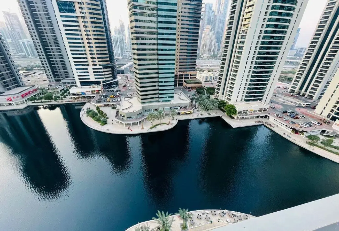 STUIDO| WITH BALCONY| HUGE LAYOUT| LAKE VIEW|