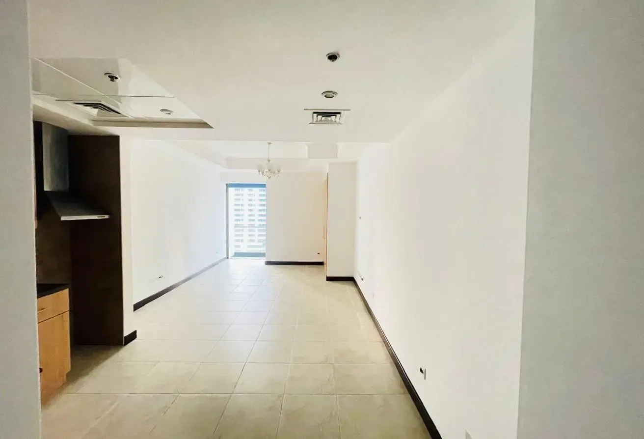 STUIDO| WITH BALCONY| HUGE LAYOUT| LAKE VIEW|