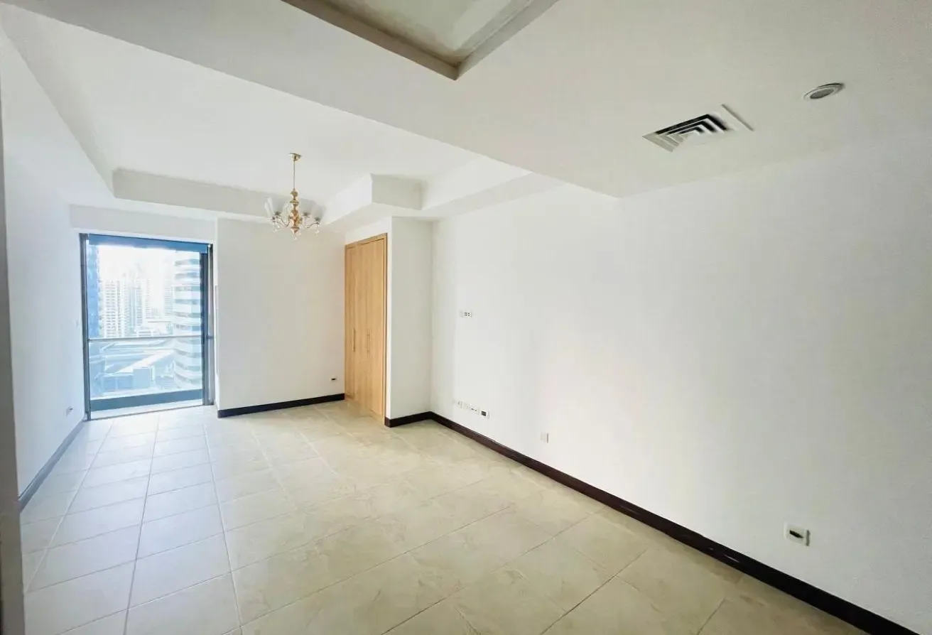 STUIDO| WITH BALCONY| HUGE LAYOUT| LAKE VIEW|