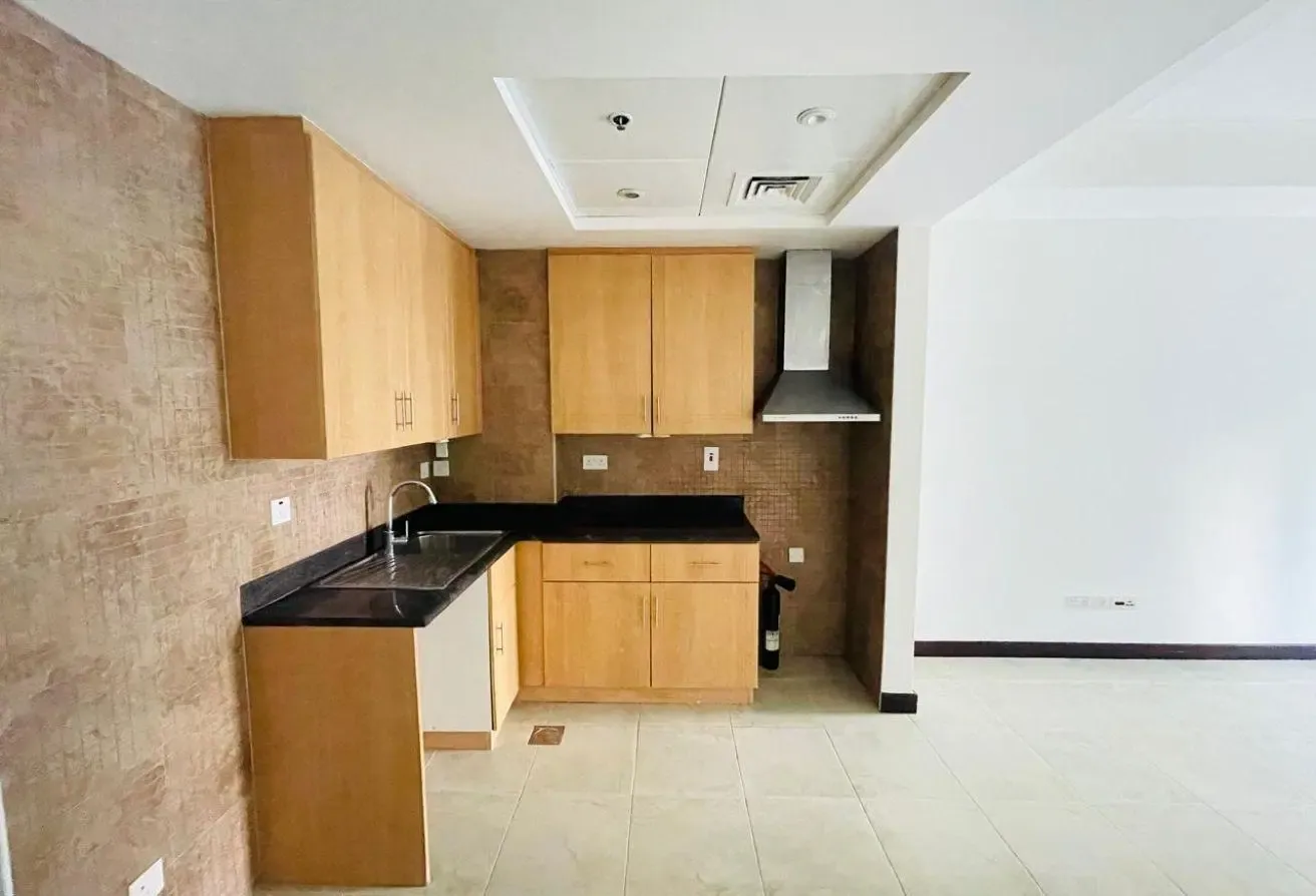 STUIDO| WITH BALCONY| HUGE LAYOUT| LAKE VIEW|