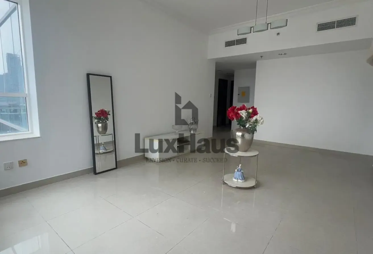 Jumeirah Island View | Semi Furnished | Vacant