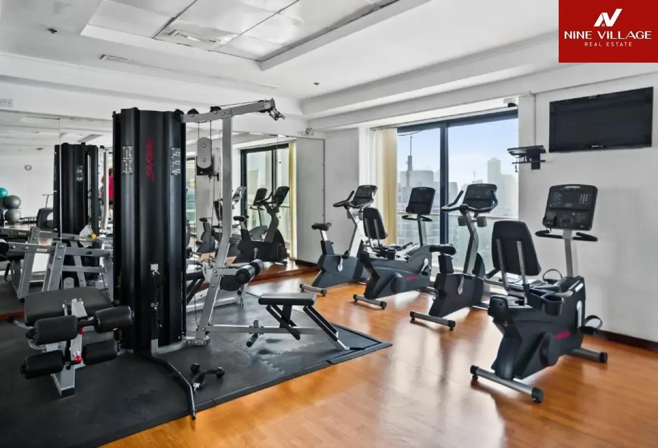 Spacious Studio - Lake View - Balcony