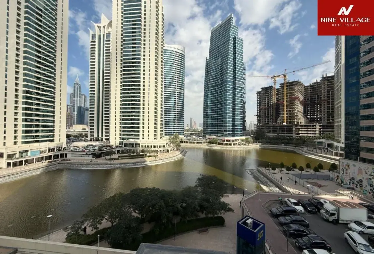 Spacious Studio - Lake View - Balcony