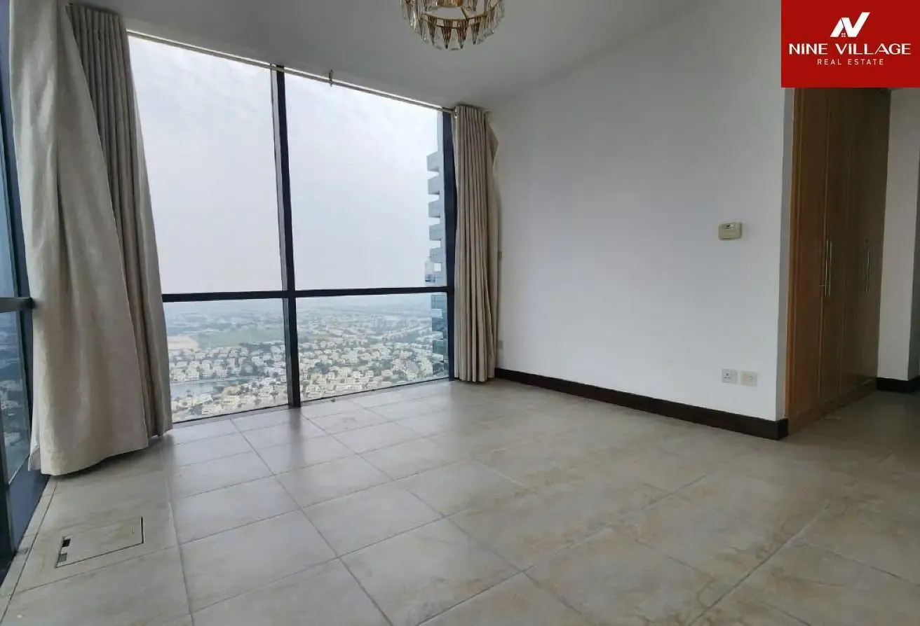 En-Suite 4-Bedrooms + Maid- High Floor - Lake View
