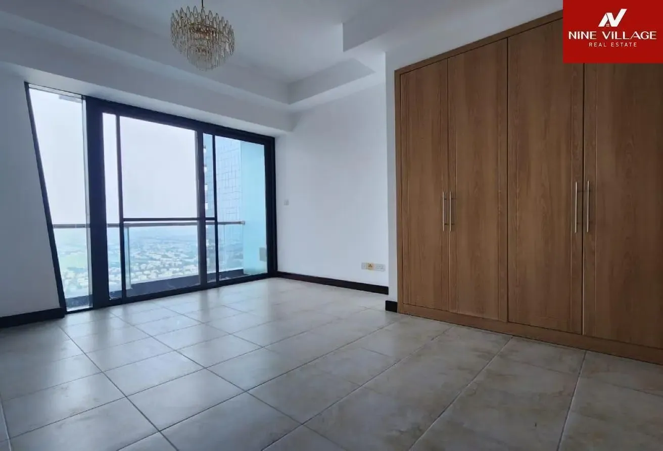 En-Suite 4-Bedrooms + Maid- High Floor - Lake View