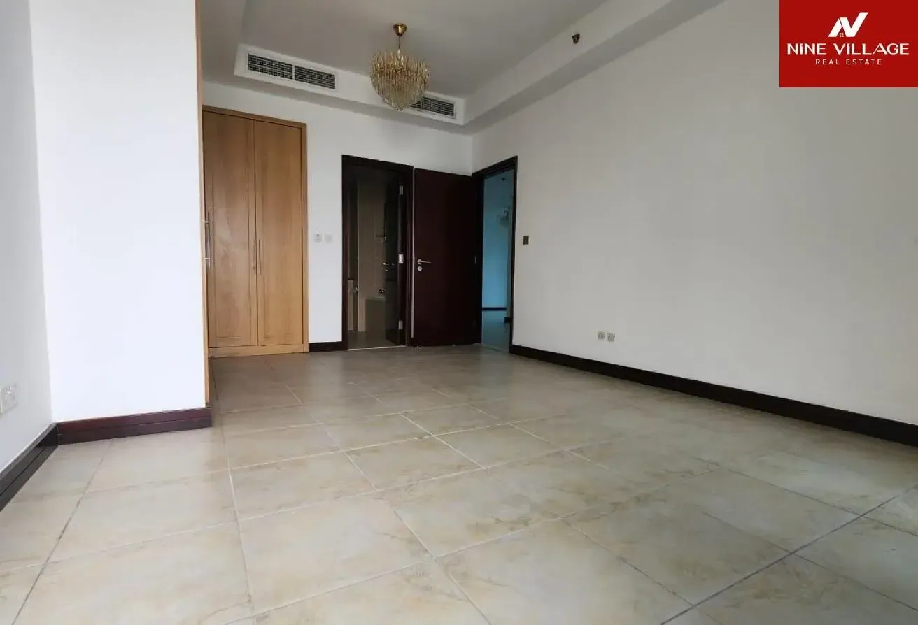 En-Suite 4-Bedrooms + Maid- High Floor - Lake View