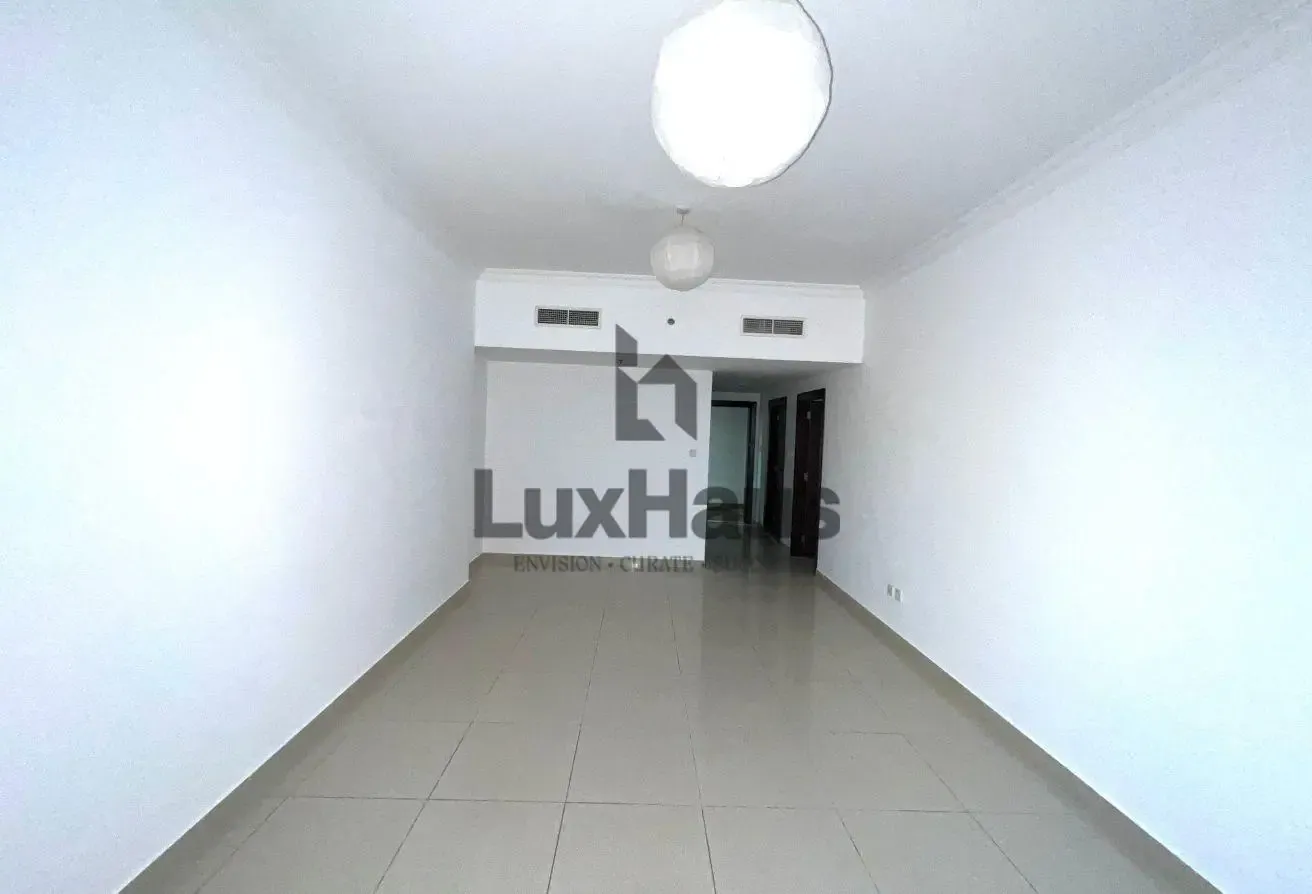 Multiples Option | Lake View | High Floor | Vacant