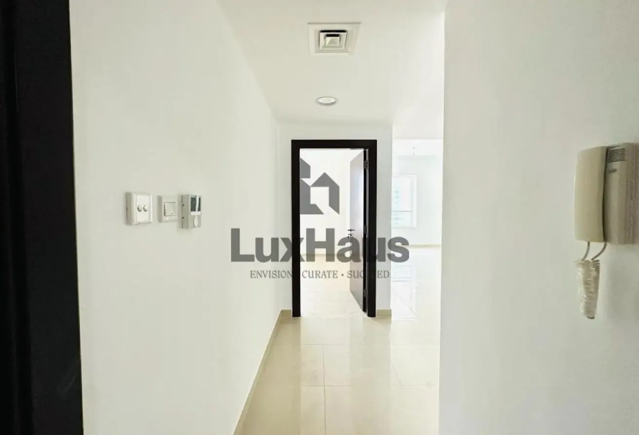 Multiples Option | Lake View | High Floor | Vacant