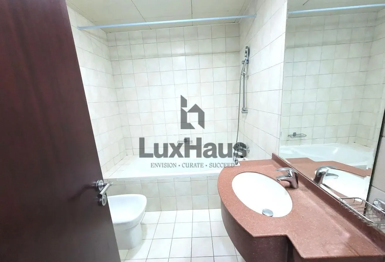 Multiples Option | Lake View | High Floor | Vacant