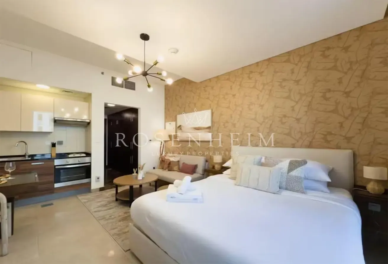 Vacant | Modern  | Fully Furnished | Next To Beach