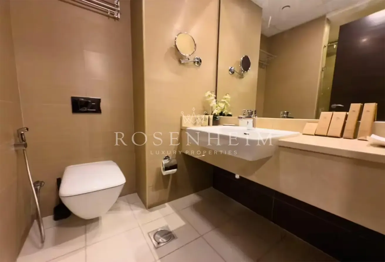 Vacant | Modern  | Fully Furnished | Next To Beach