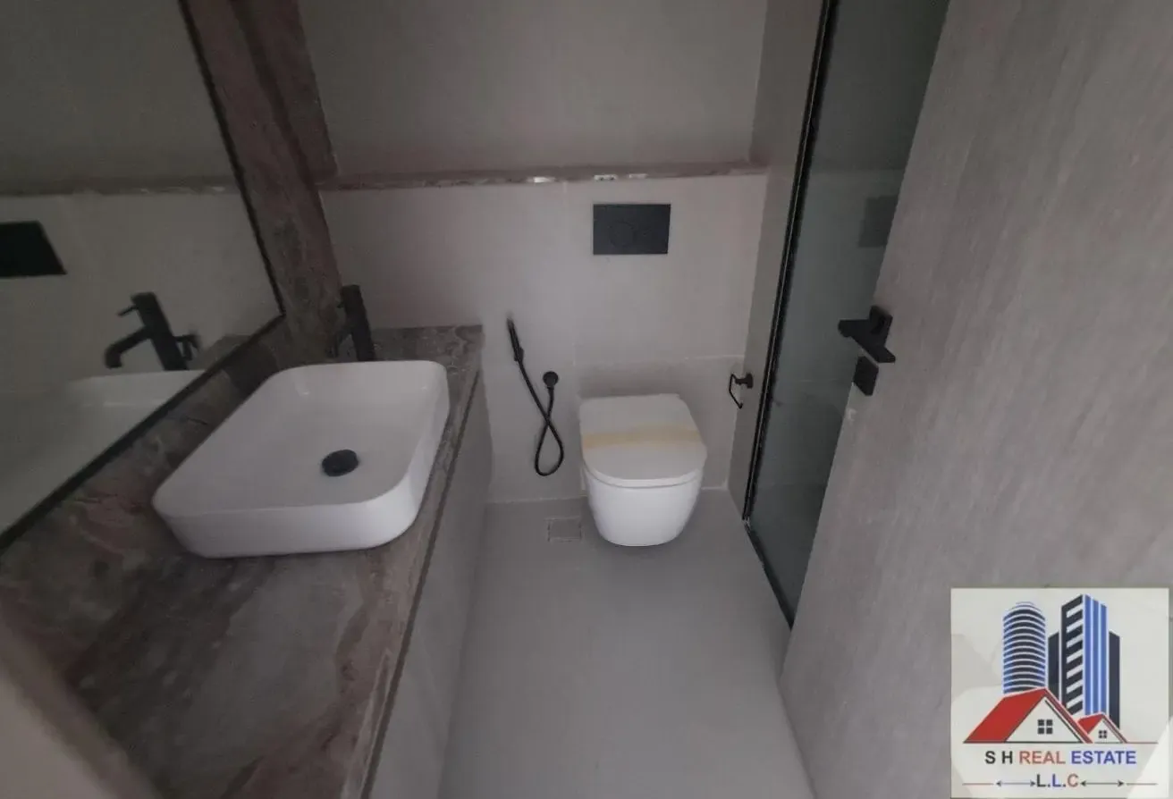 Studio Apartment in Liwan, 448 Sqft, 1 Parking