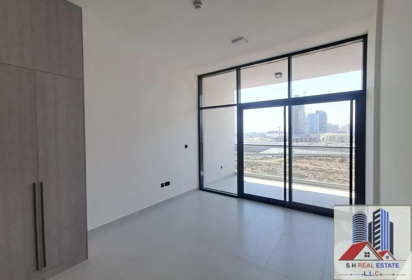 Studio Apartment in Liwan, 448 Sqft, 1 Parking