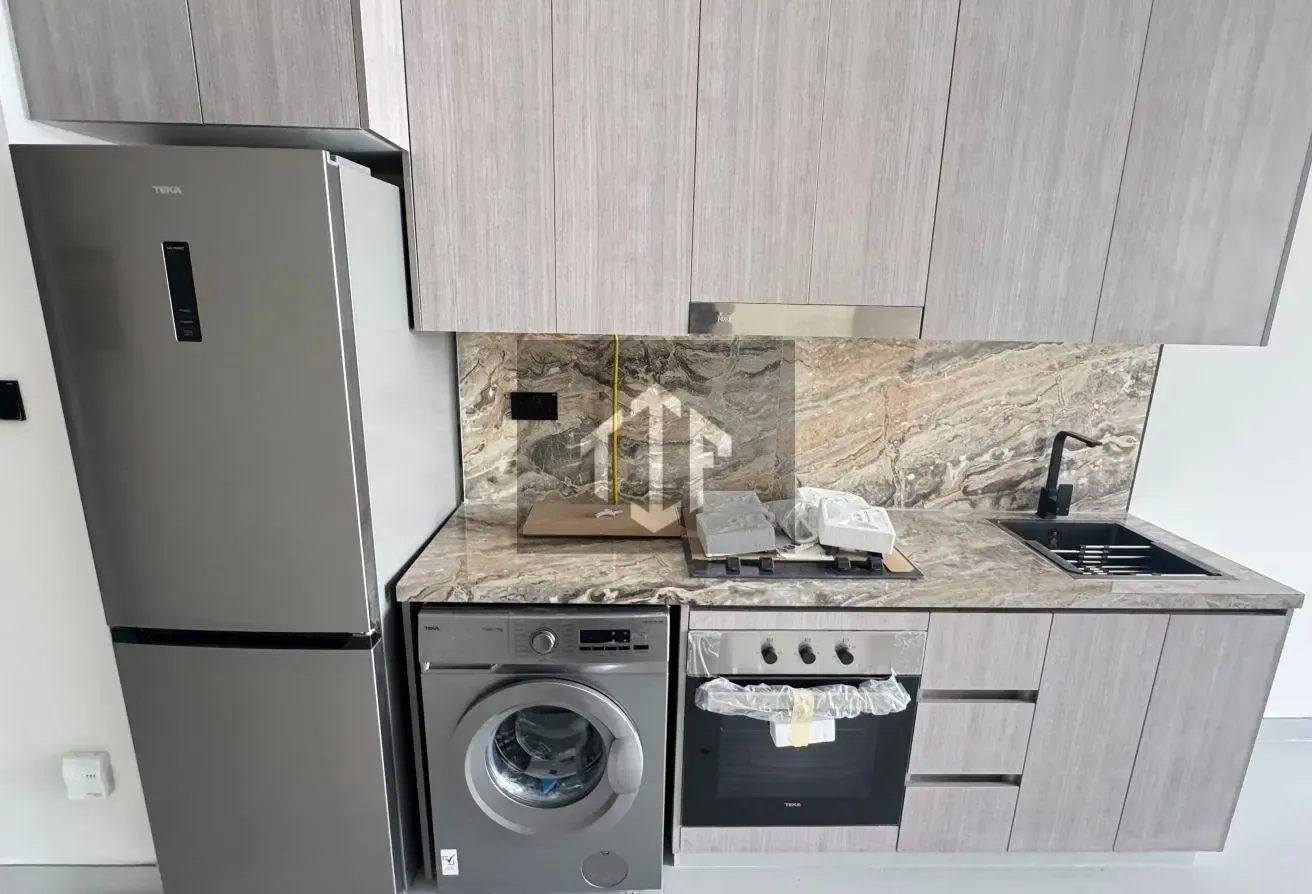 BRAND NEW HUGE SIZE STUDIO APARTMENT HIGH FLOOR