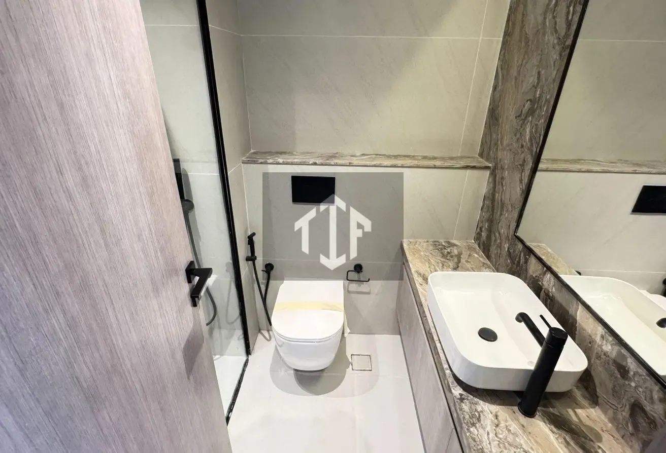 BRAND NEW HUGE SIZE STUDIO APARTMENT HIGH FLOOR
