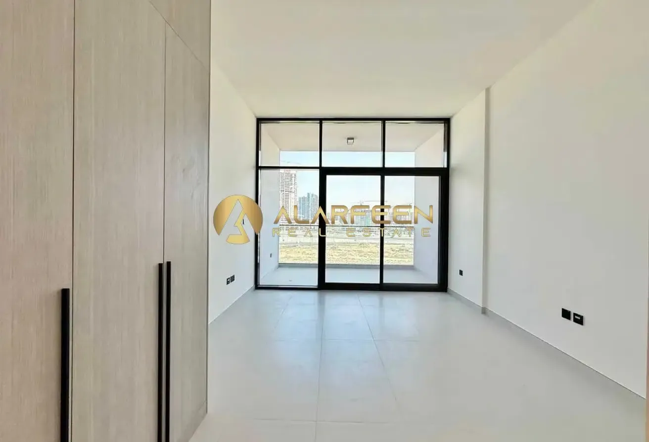 Brand New | Fitted Kitchen | Community View