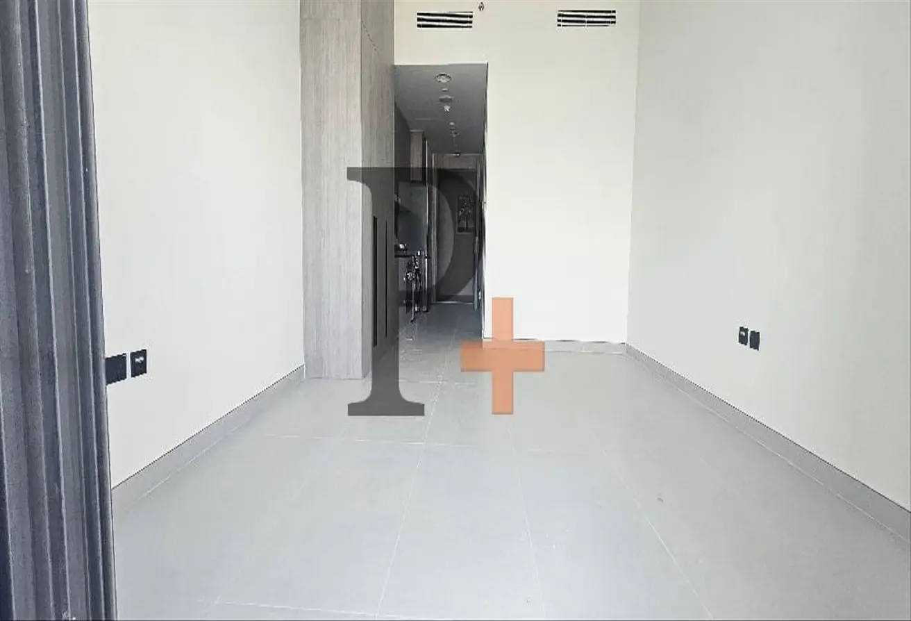 NEW Spacious Layout Studio With kitchen appliances