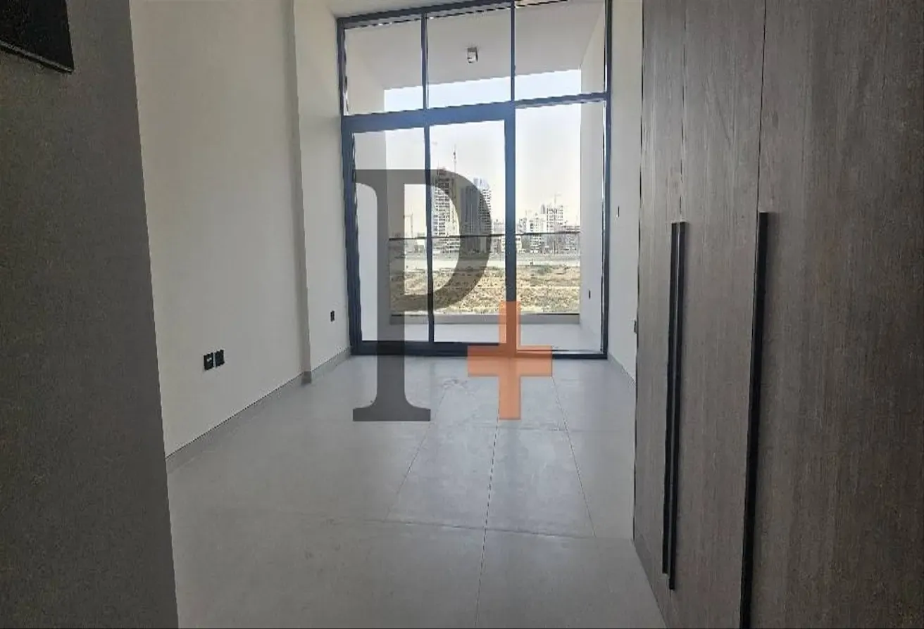 NEW Spacious Layout Studio With kitchen appliances
