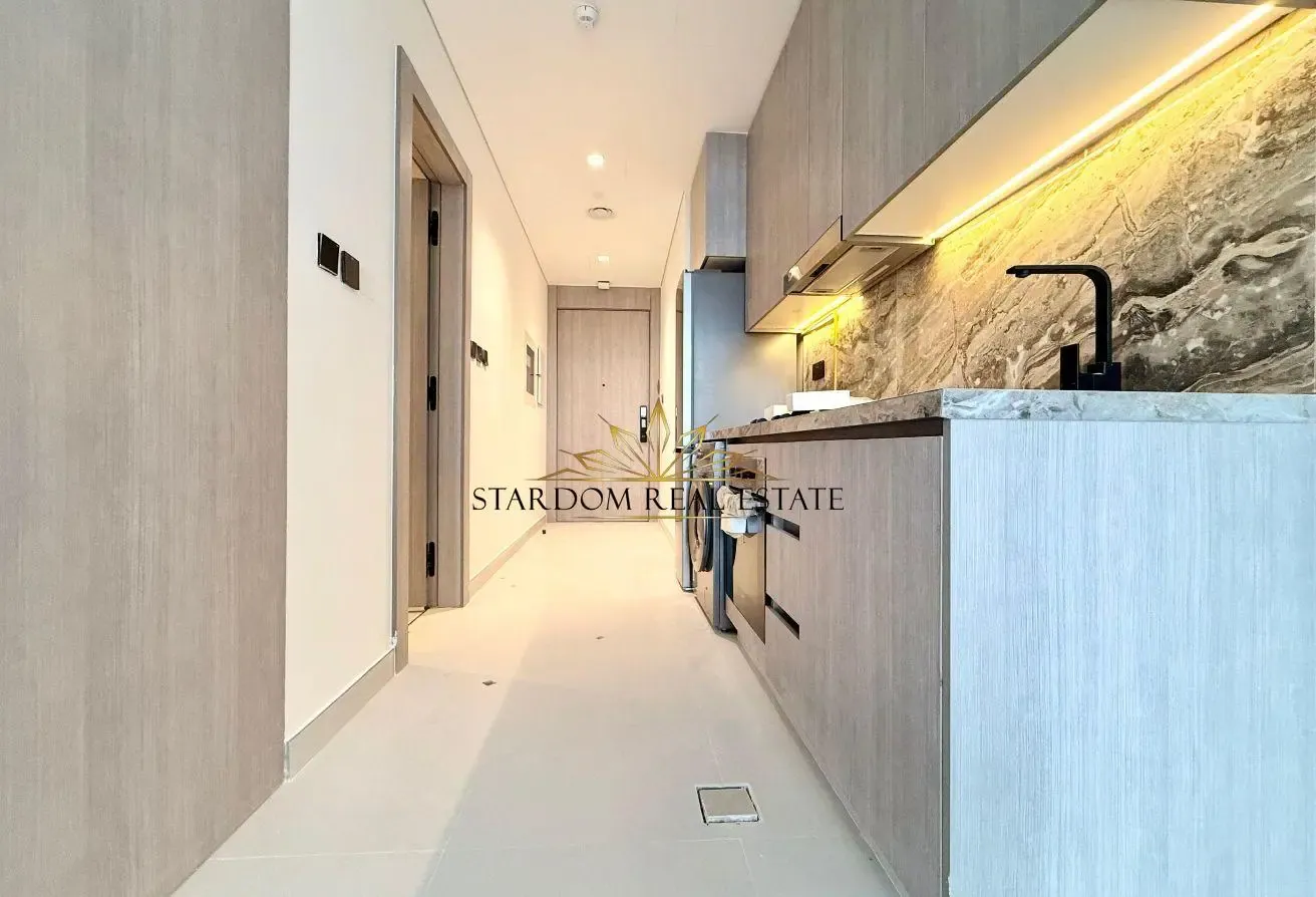 STUDIO APARTMENT | KITCHEN APPLIANCES | VACANT