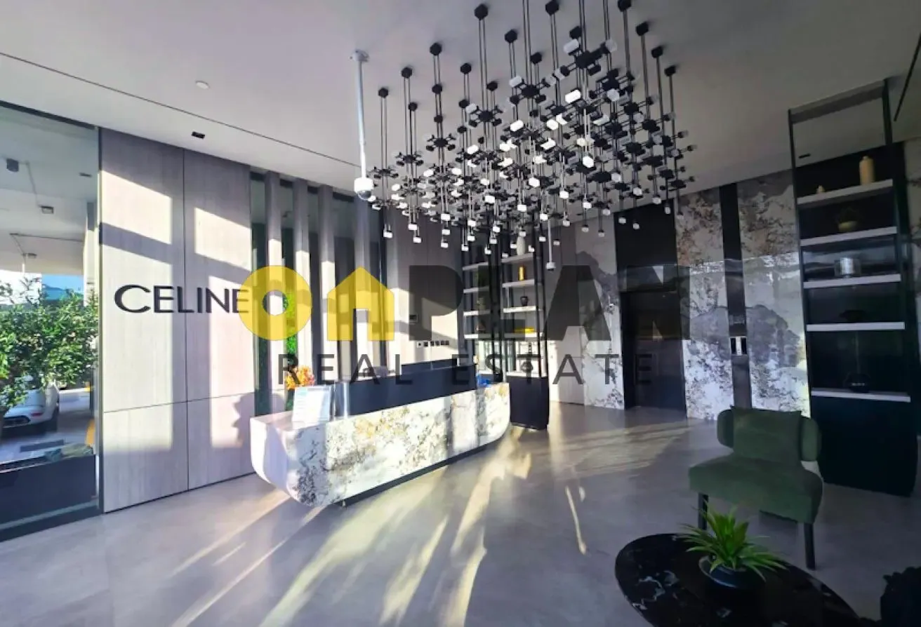Vacant 1BR | Kitchen appliance | With Balcony