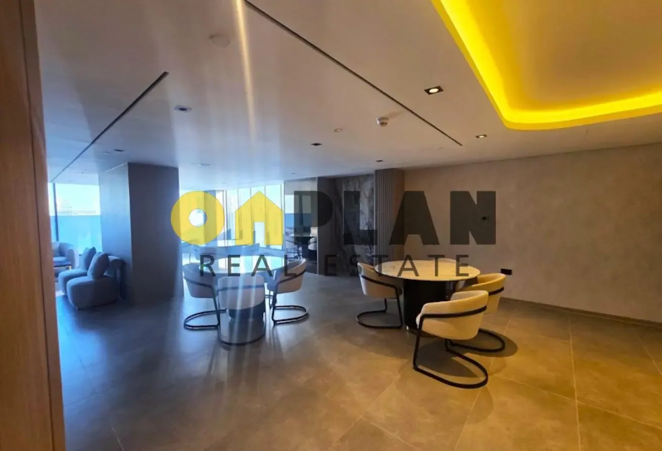 Vacant 1BR | Kitchen appliance | With Balcony