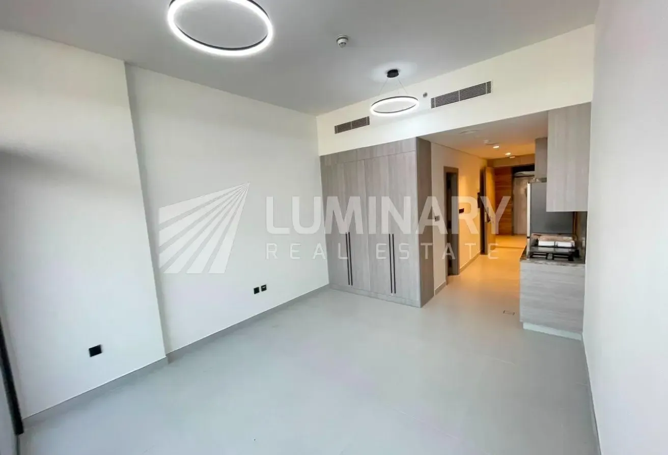 Luxurious Brand new -Kitchen appliances-Open view