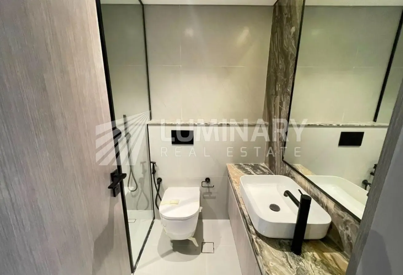 Luxurious Brand new -Kitchen appliances-Open view