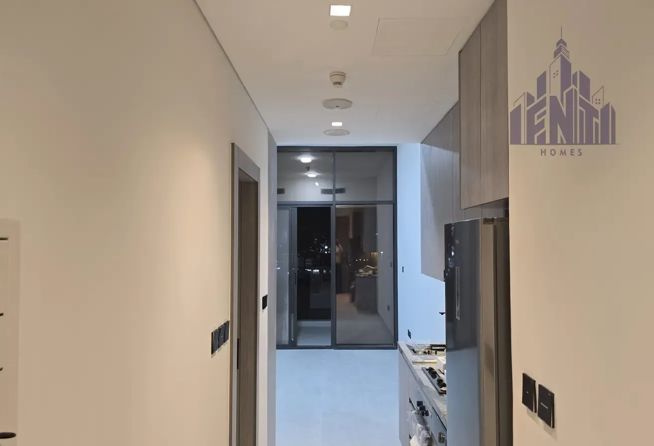 Brand New Studio Apartment in Liwan