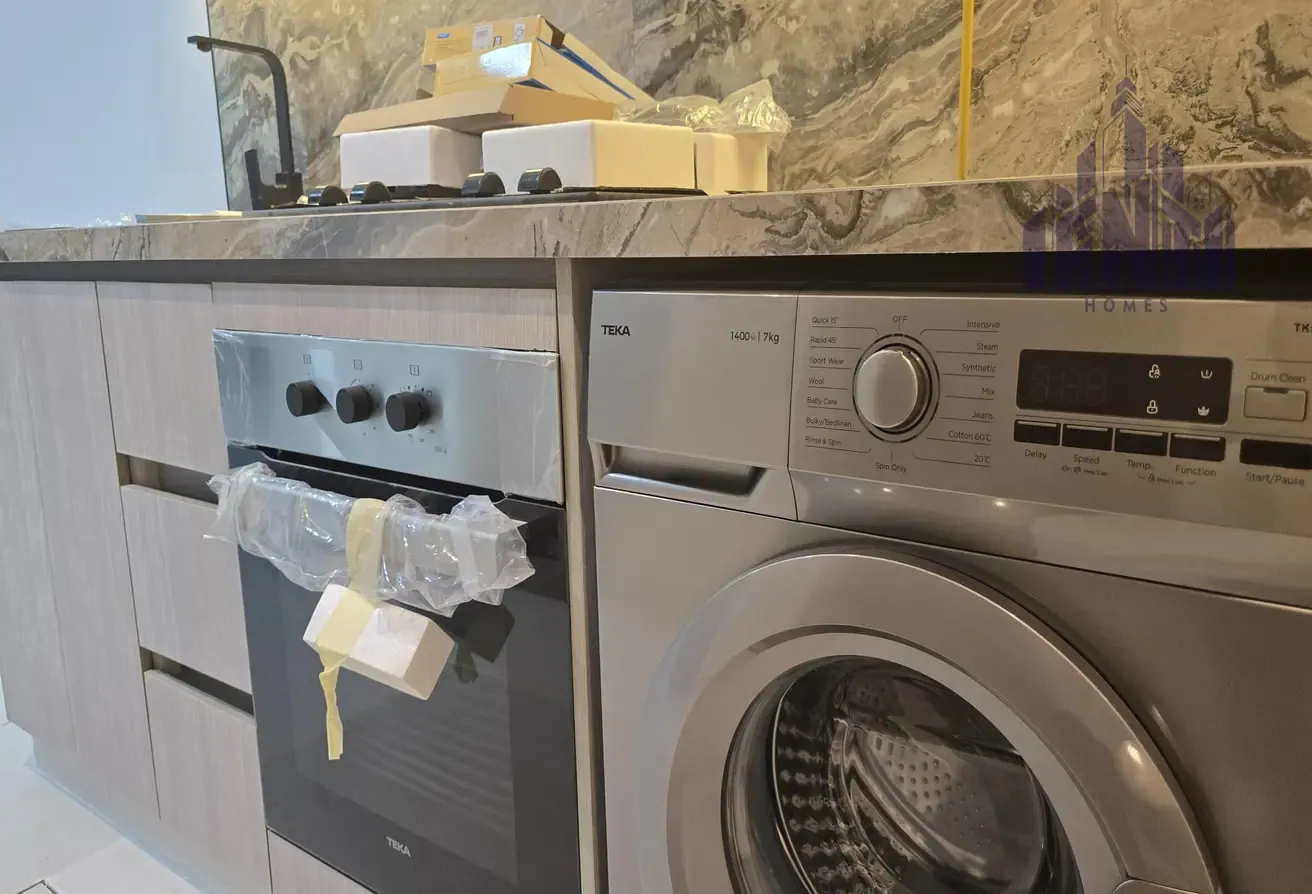 Brand New Studio Apartment in Liwan
