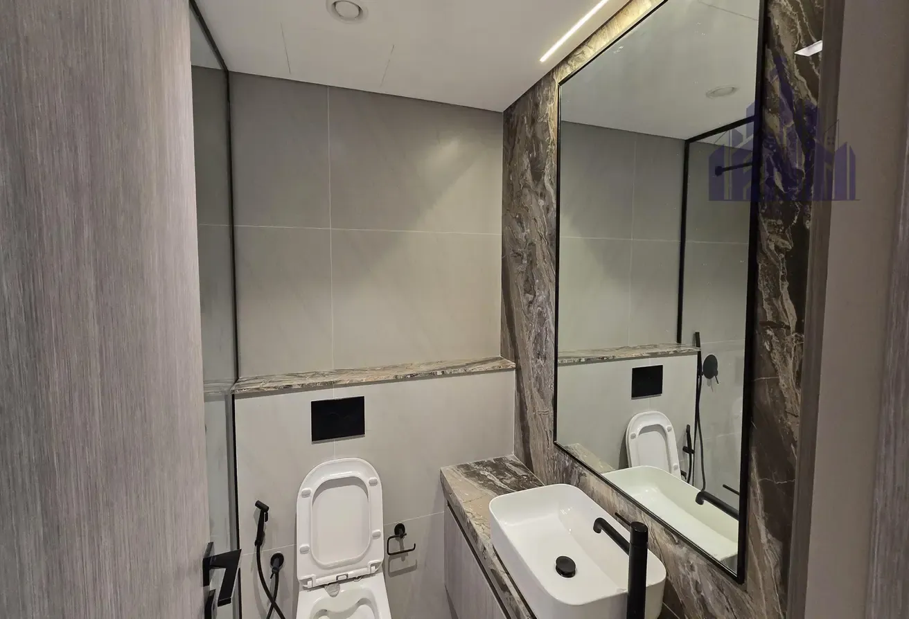 Brand New Studio Apartment in Liwan