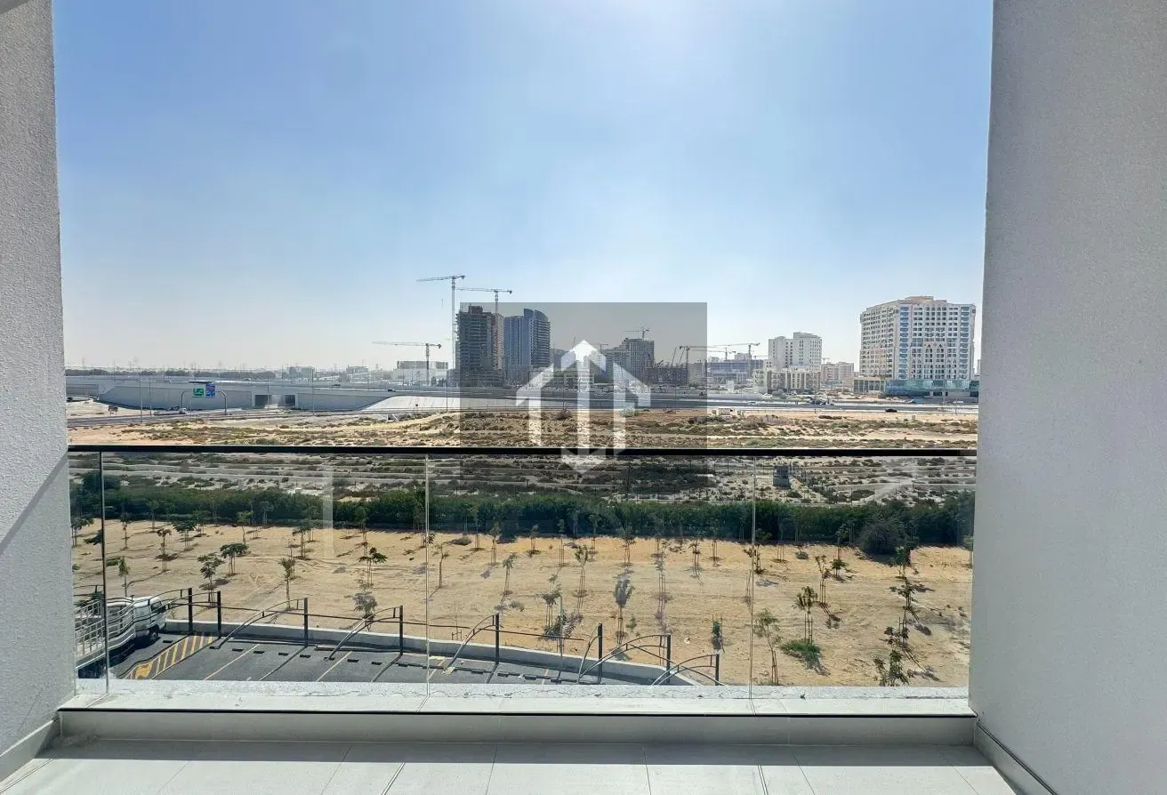 Brand New Studio Prime Location High Floor