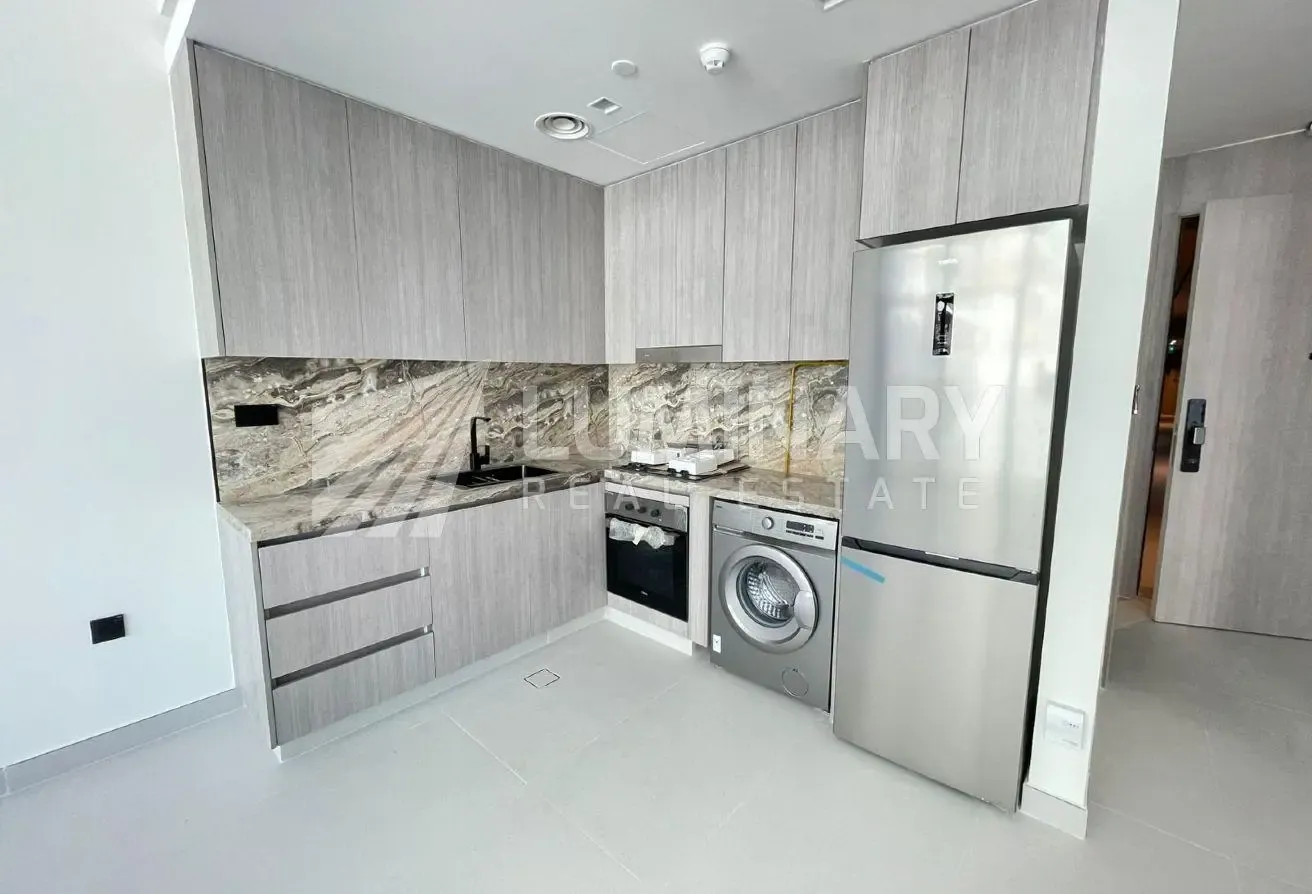Brand new kitchen appliances balcony all amenities