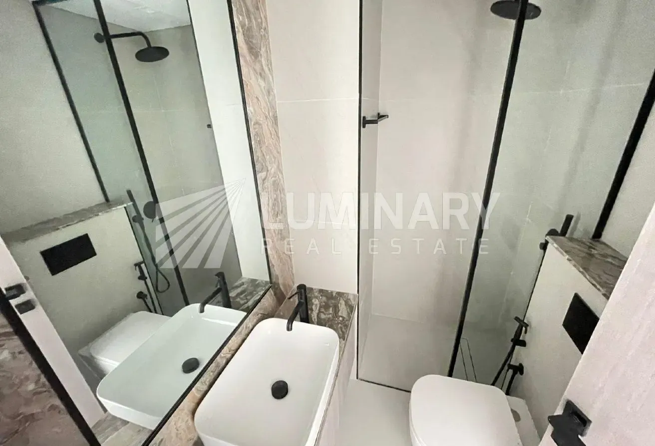 Brand new kitchen appliances balcony all amenities