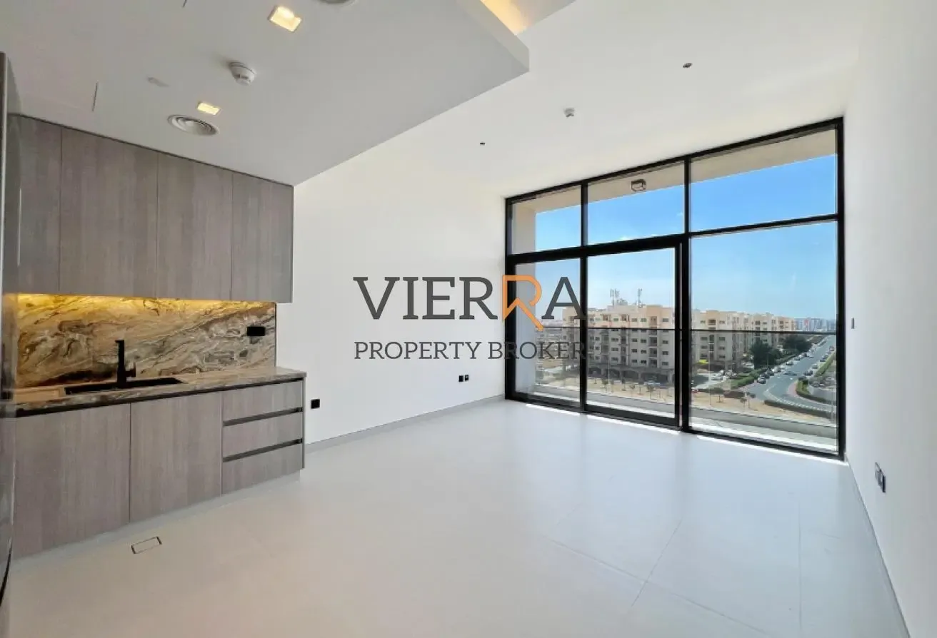 Brand New l Ready To Move In l Open View