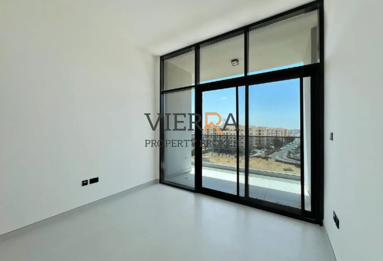 Brand New l Ready To Move In l Open View