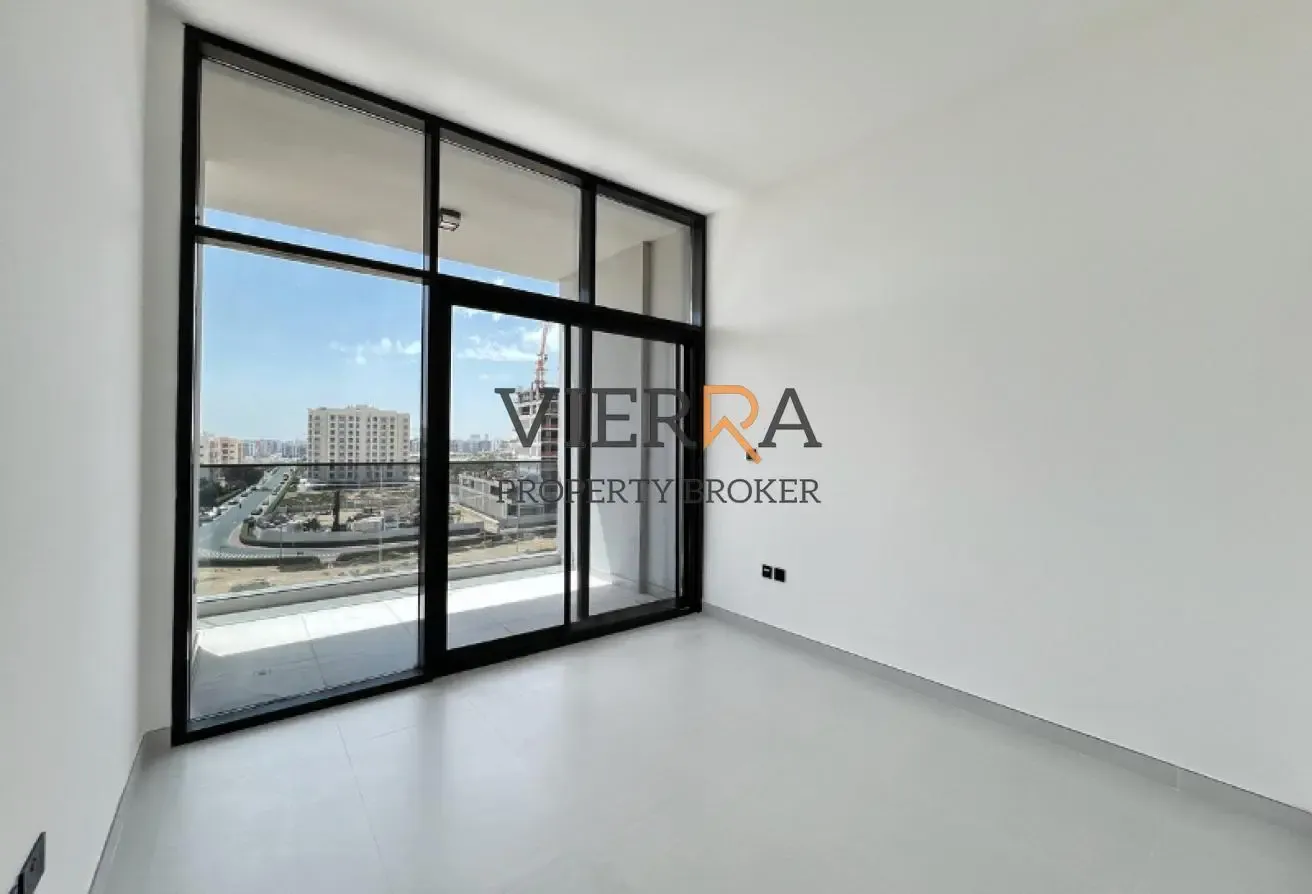 Brand New l Ready To Move In l Open View