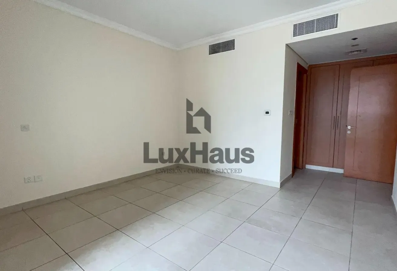 Huge 2 B/R + Maid | Vacant | Low Floor | Lake View