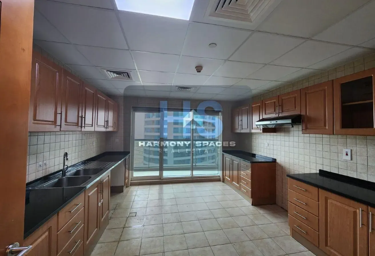 2BHK plus Maid room - Lake View - Close to metro