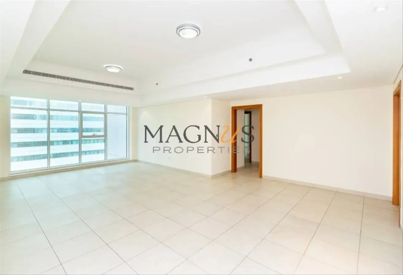 VASTU COMPLAINT | LAKE + MARINA SKY LINE VIEW