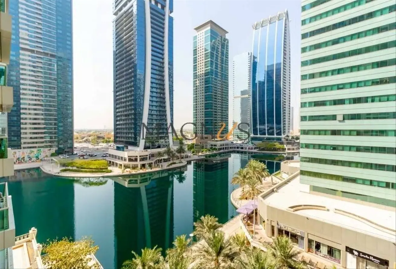 VASTU COMPLAINT | LAKE + MARINA SKY LINE VIEW