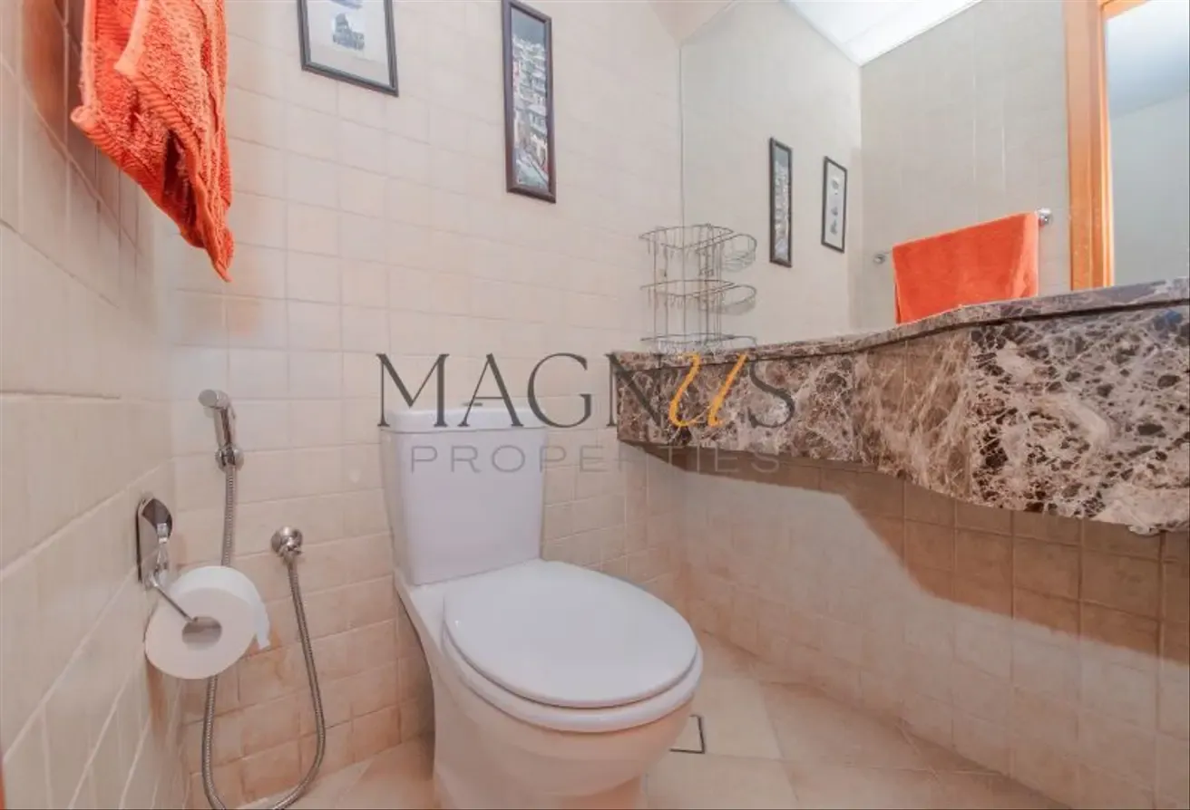 MARINA AND LAKE VIEW | WELL MAINTAINED | LARGE 2 BED PLUS MAID