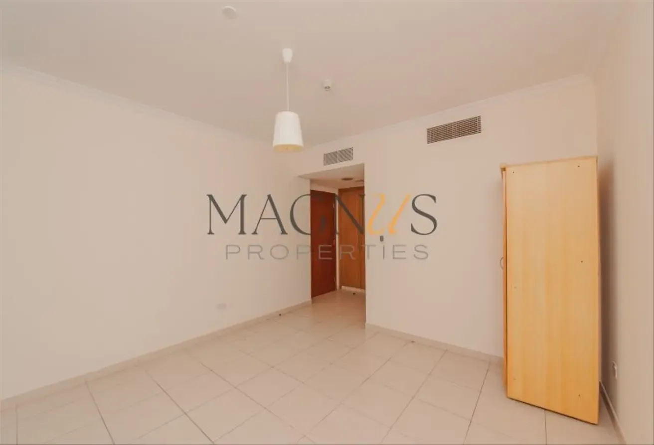 MARINA AND LAKE VIEW | WELL MAINTAINED | LARGE 2 BED PLUS MAID