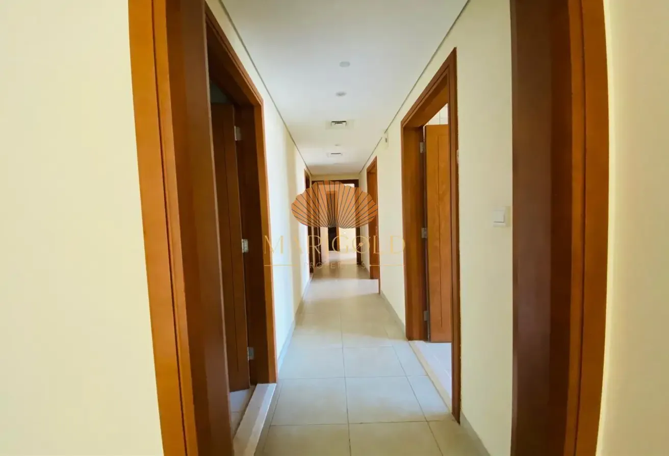 SZR VIEWS | LOW FLOOR | VACANT AUGUST