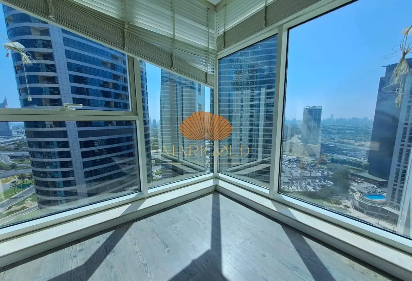 SZR VIEWS | LOW FLOOR | VACANT AUGUST