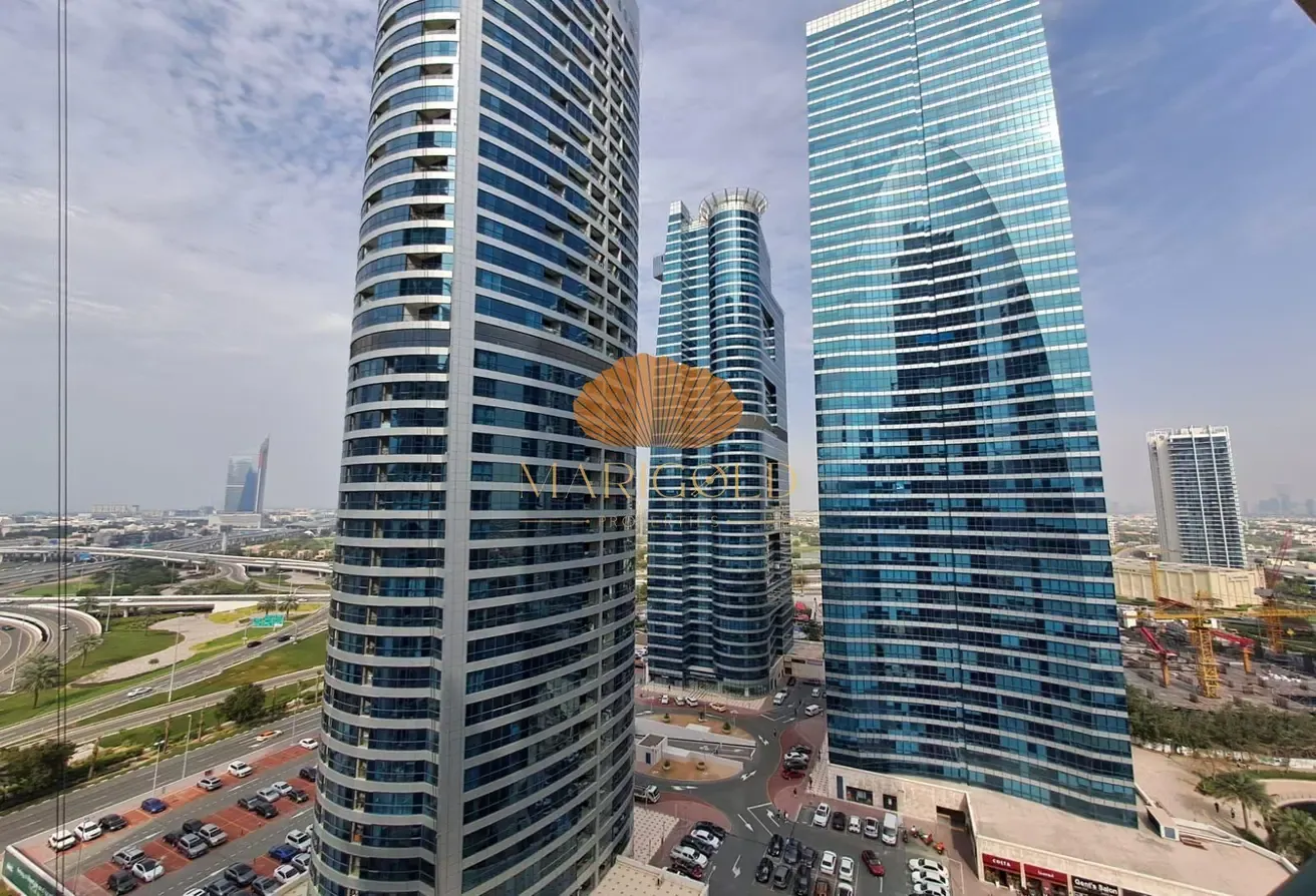SZR VIEWS | LOW FLOOR | VACANT AUGUST