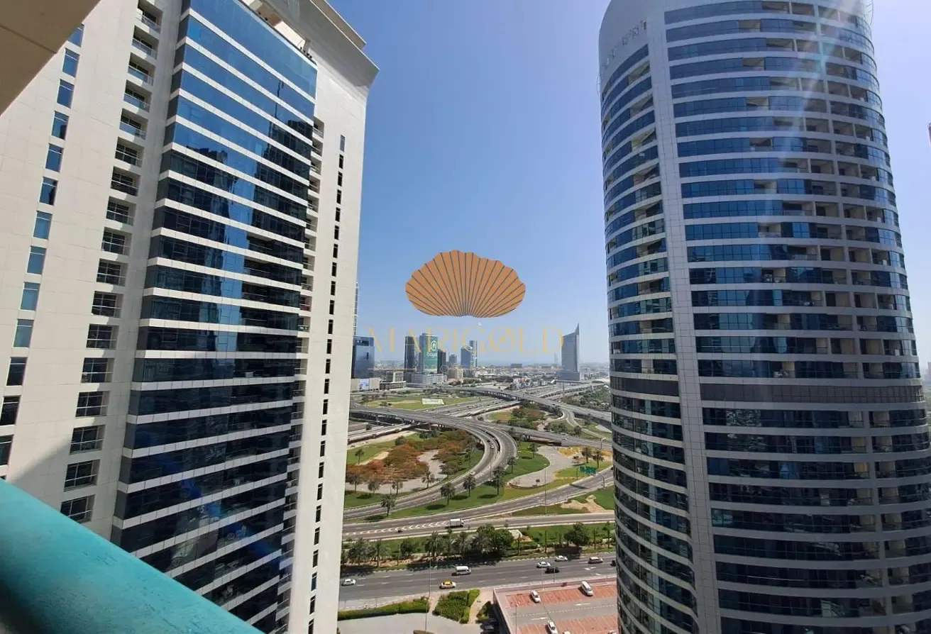 SZR VIEWS | LOW FLOOR | VACANT AUGUST