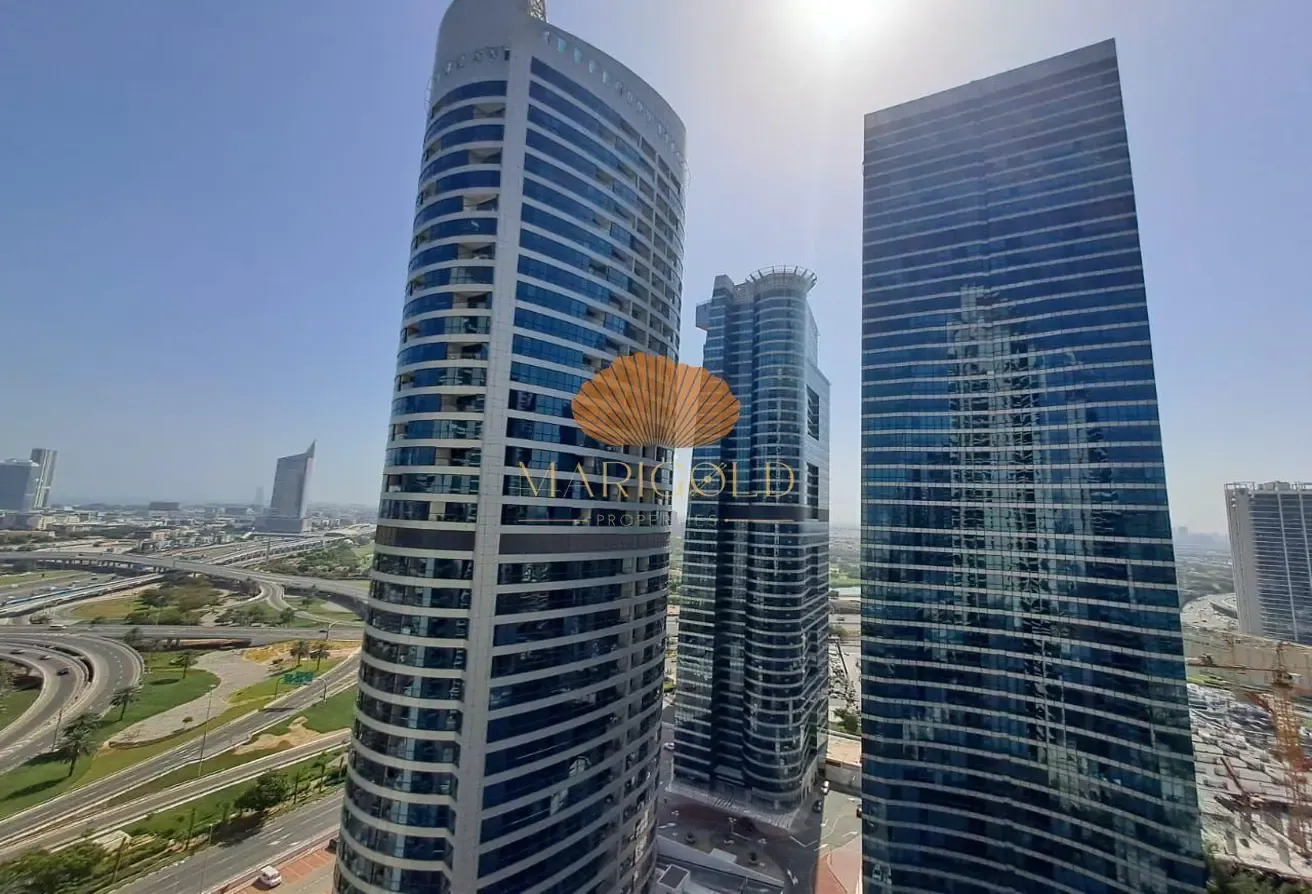 SZR VIEWS | LOW FLOOR | VACANT AUGUST